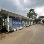 Villa Layar Selorejo Mitra Reddoorz