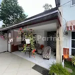 Villa Layar Selorejo Mitra Reddoorz