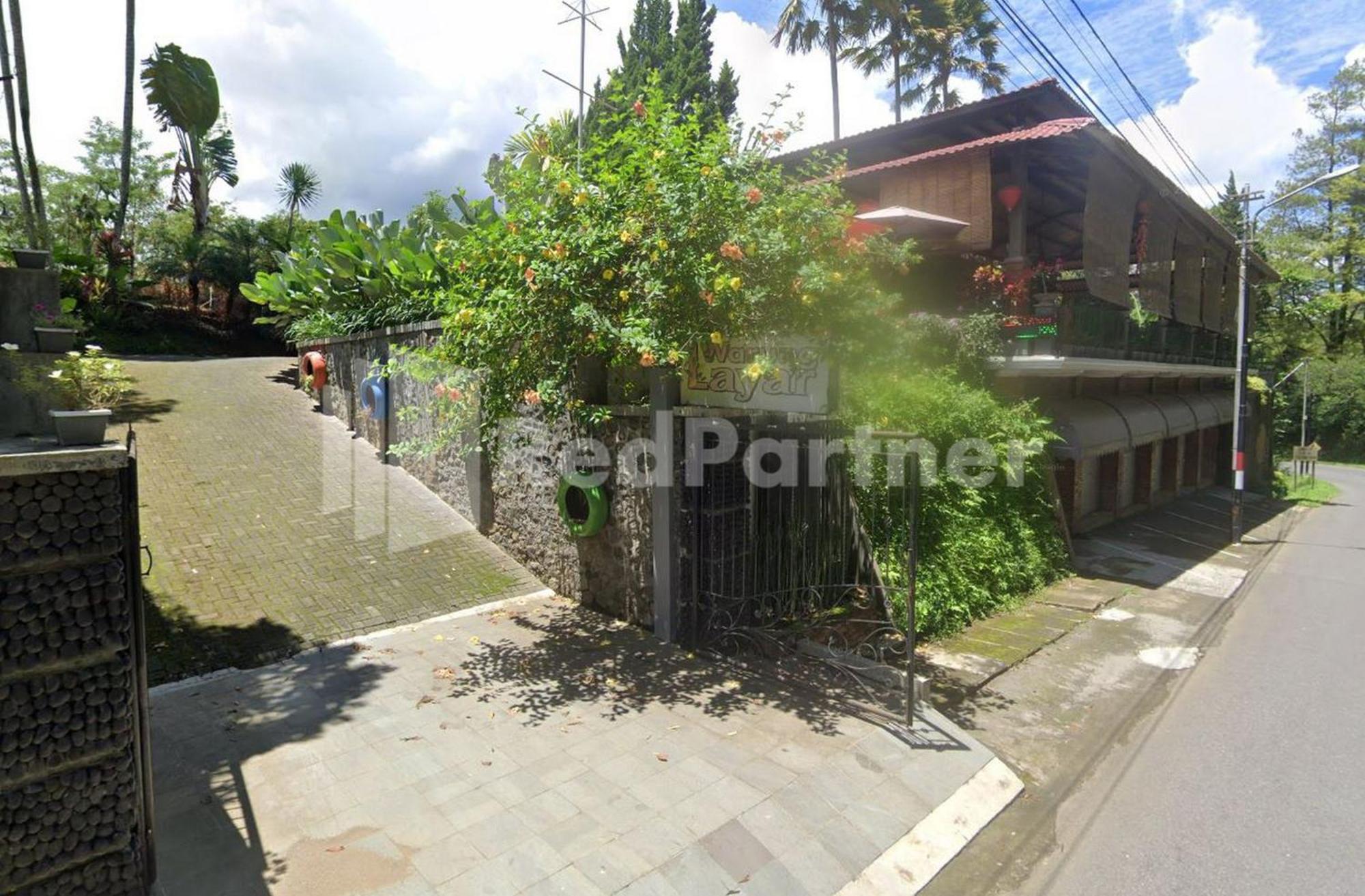Layar Selorejo Mitra Reddoorz 2* Malang