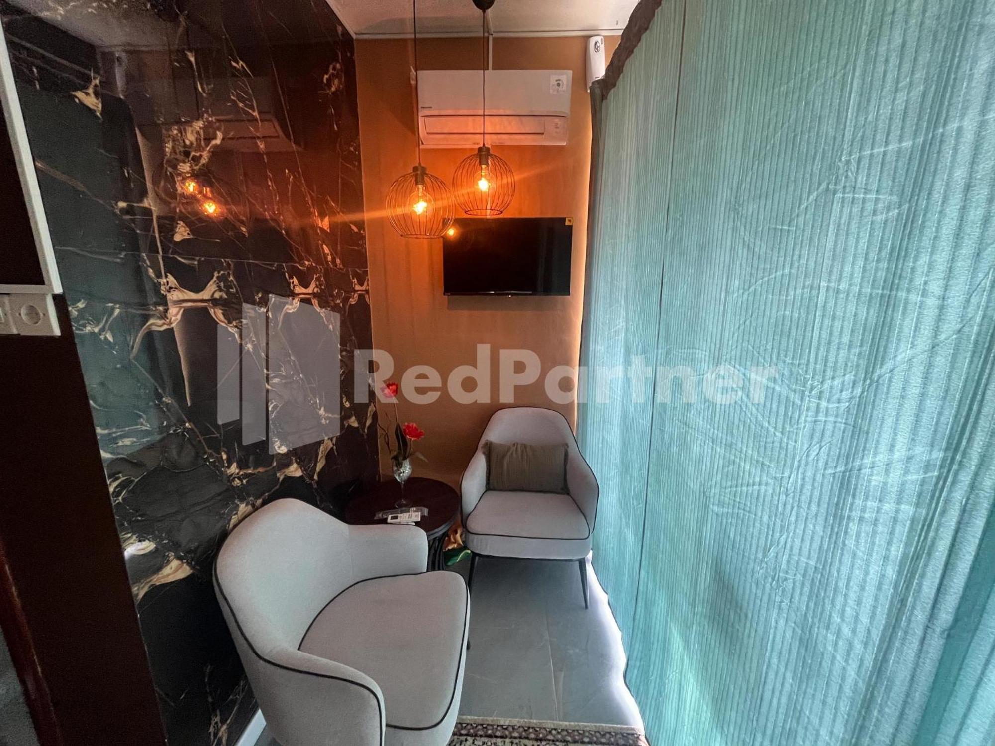 Hotel Layar Selorejo Mitra Reddoorz Malang